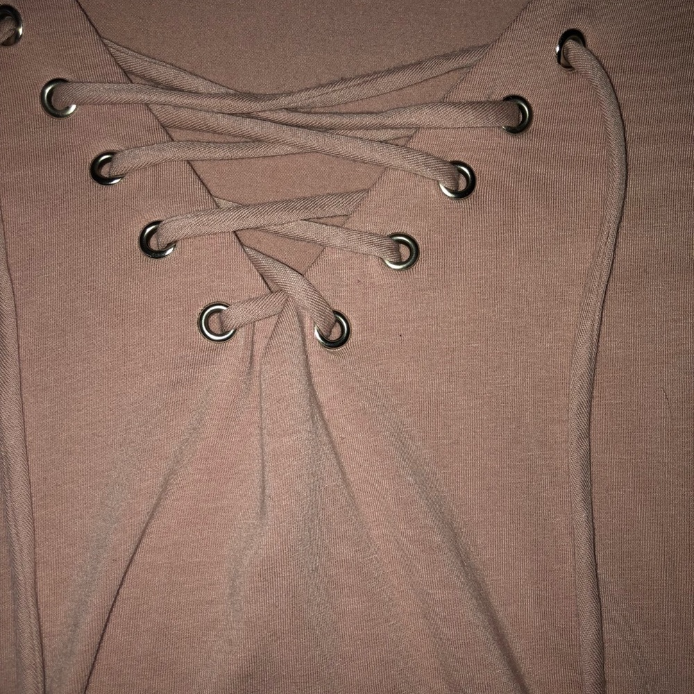 pink top